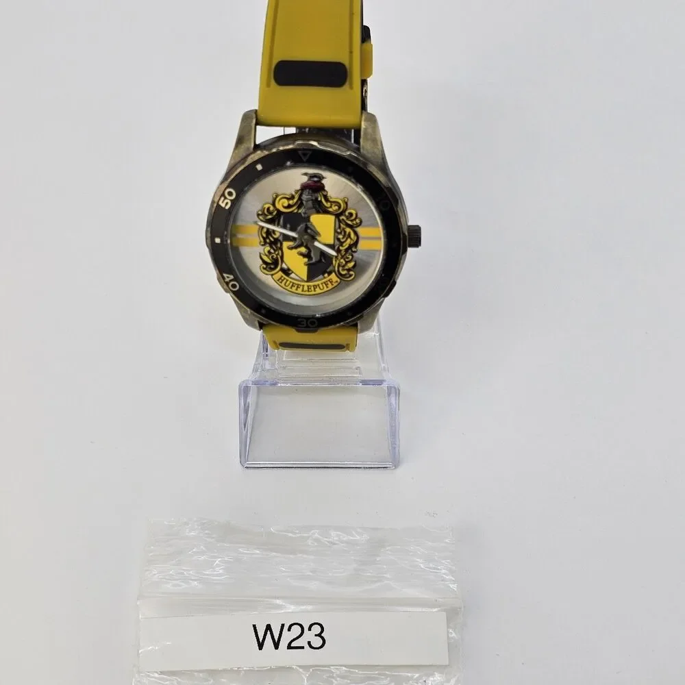 Harry Potter‎ Hufflepuff Men' Watch 44MM Gray Dial Yellow Bands New Battery